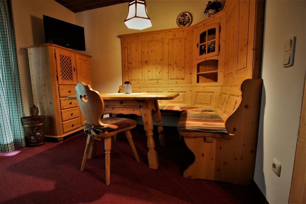 ホテル Ferienhaus Waldwinkl グライナウ 部屋 写真